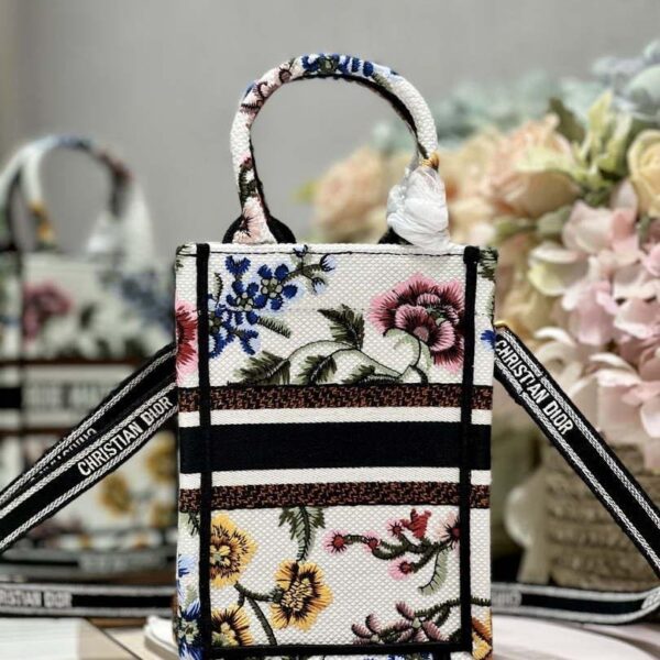 653329888d050.jpg 653329888d050.jpg