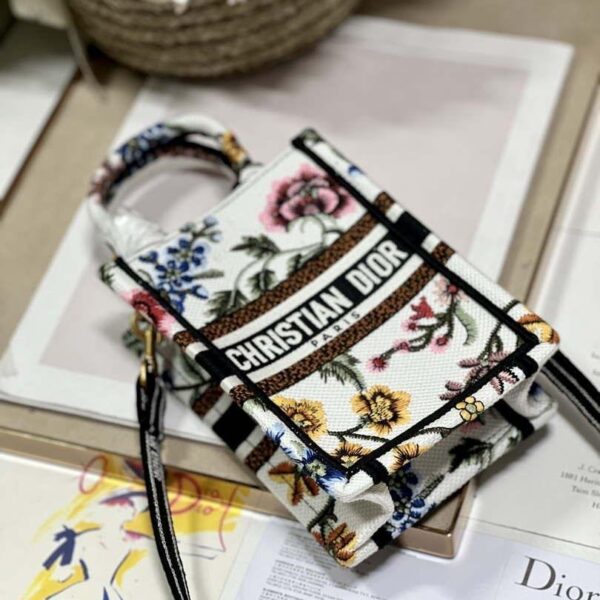 6533298982de6.jpg 6533298982de6.jpg