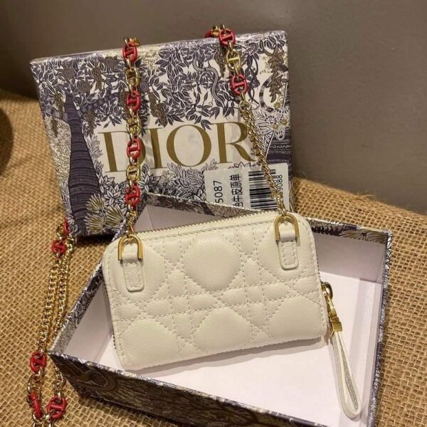 65333549e7db8.jpg 65333549e7db8.jpg