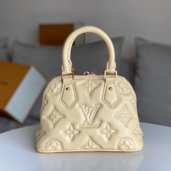 Replica-Louis-Vuitton-Alma-BB-Bag-Banana-Yellow-LV-M59821-4.jpg Replica-Louis-Vuitton-Alma-BB-Bag-Banana-Yellow-LV-M59821-4.jpg