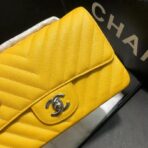 chanel-chevron-caviar-leathe-20cm-classic-flap-bag-1116-4.jpg