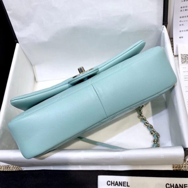 chanel-flap-bag-with-large-bi-color-chain-as1353-2.jpg chanel-flap-bag-with-large-bi-color-chain-as1353-2.jpg