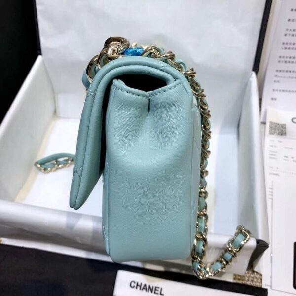 chanel-flap-bag-with-large-bi-color-chain-as1353-3.jpg chanel-flap-bag-with-large-bi-color-chain-as1353-3.jpg
