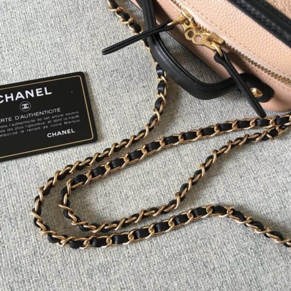 chanel-quilted-caviar-small-vanity-case-a93342-7.jpg chanel-quilted-caviar-small-vanity-case-a93342-7.jpg