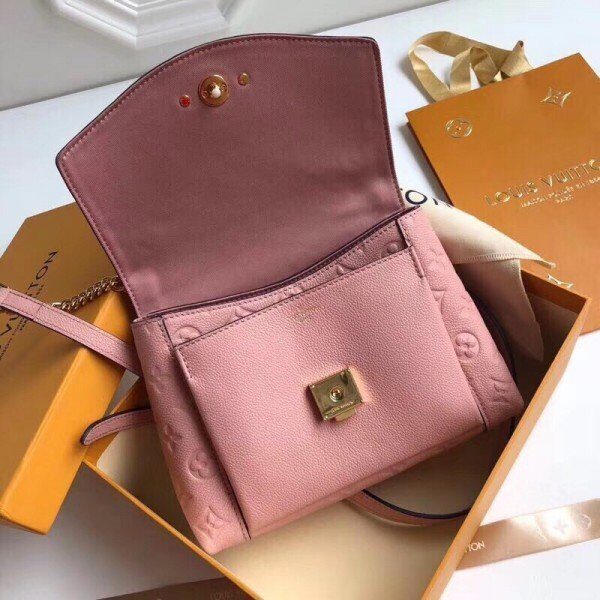 m43674-6.jpg m43674-6.jpg