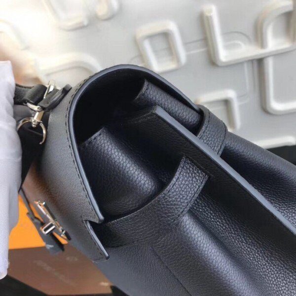 m51395-7.jpg m51395-7.jpg